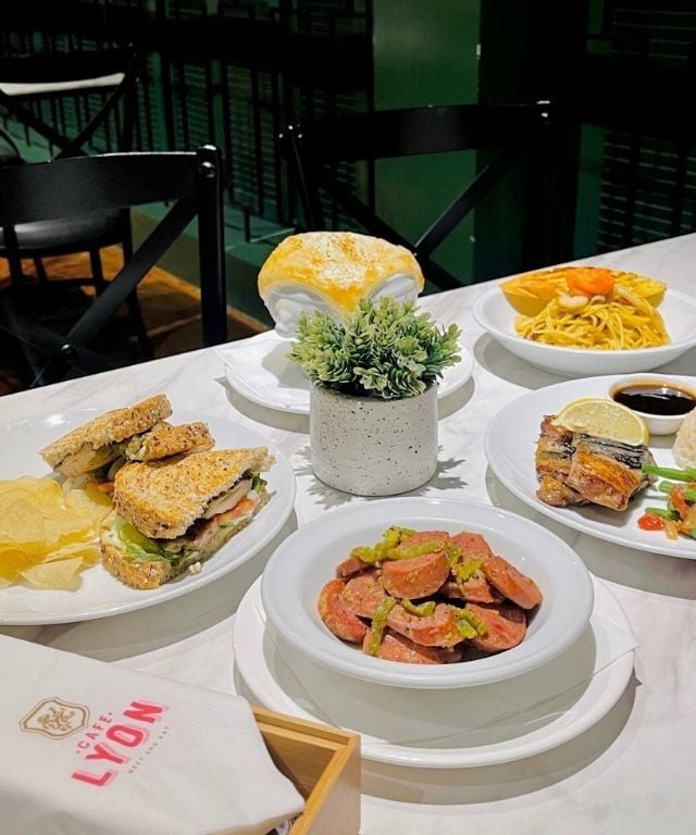20% Off at Café Lyon